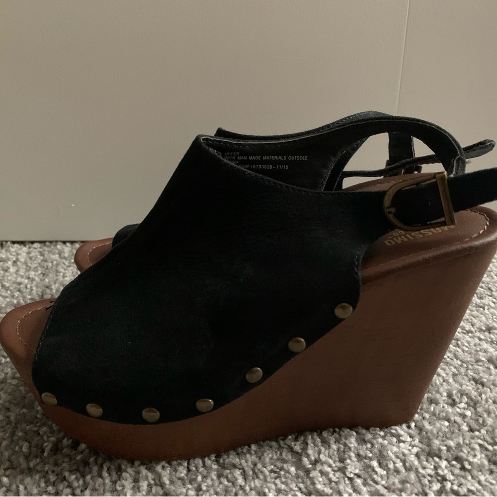 Summer wedges